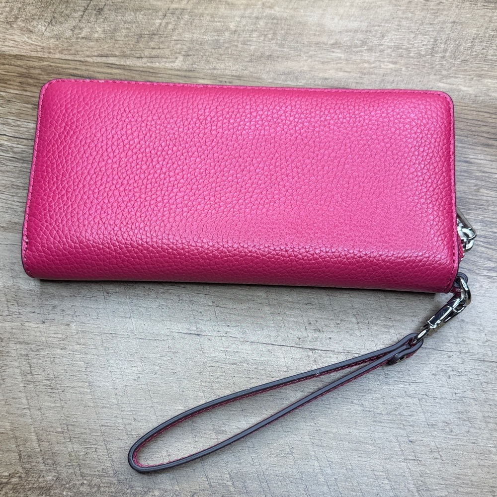 Michael Kors Jet Set Raspberry Pebbled Leather Zip-Around Wristlet Wallet - Picture 3 of 7